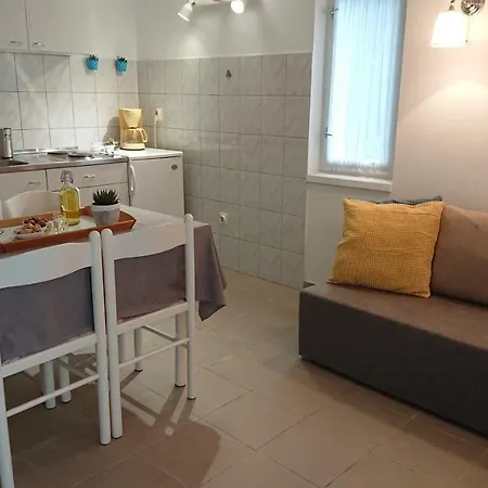 Kursar Appartamento Srima