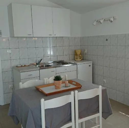 Kursar Apartmán Srima