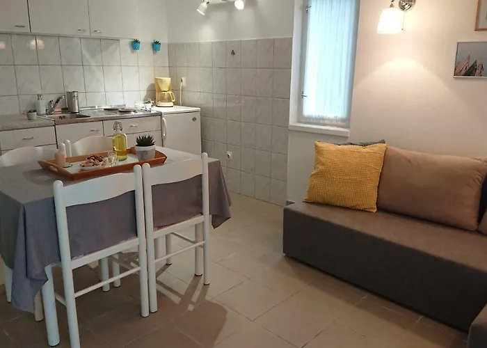 Kursar Apartmán Srima